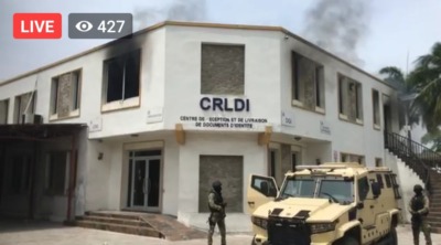 Les locaux du bureau de l'ONI à Delmas 31 en feu 1