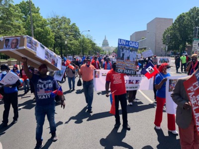 Mouvement de protestation de milliers Haïtiens aux États-Unis contre le pouvoir de facto 1
