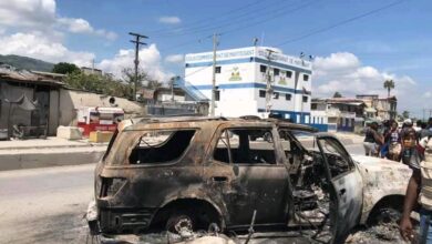32 policiers assassinés, 8 postes de police attaqués et saccagés, les gangs font la loi à Port-au-Prince 25