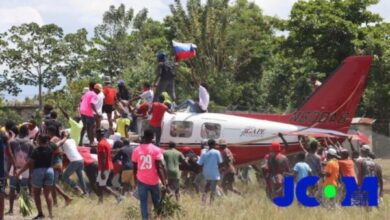 Cayes-Mobilisation : Panique à l'aérogare Antoine Simon, un petit avion vandalisé 1