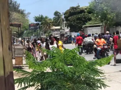 Entre fuir ou affronter les gangs, les Haïtiens doivent impérativement choisir 1