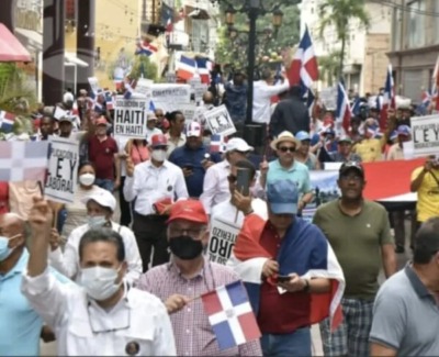 Manifestation : Des dominicains dénoncent le « trop grand nombre » d’Haïtiens dans leur pays 1