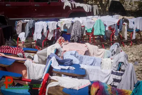 Les conditions de vie des déplacés de Carrefour-Feuilles dans les abris écœurent ! 1